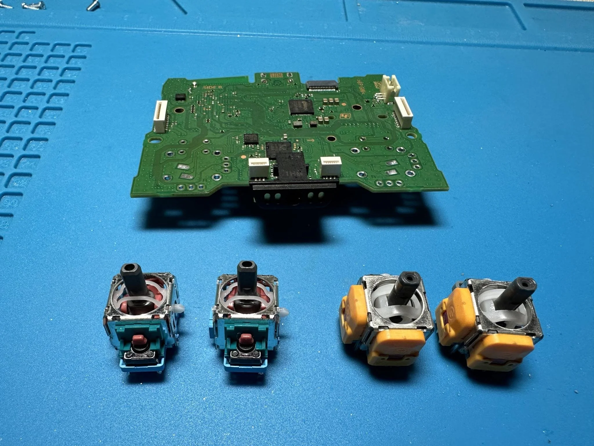 DualSense Hall Effect Sensör Montajı